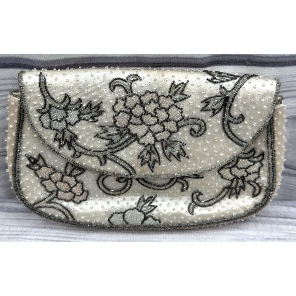 VINTAGE GLASS BEADED CLUTCH PURSE - HAND MADE IN JAPAN STYLED FOR BITTCO ‎  *36